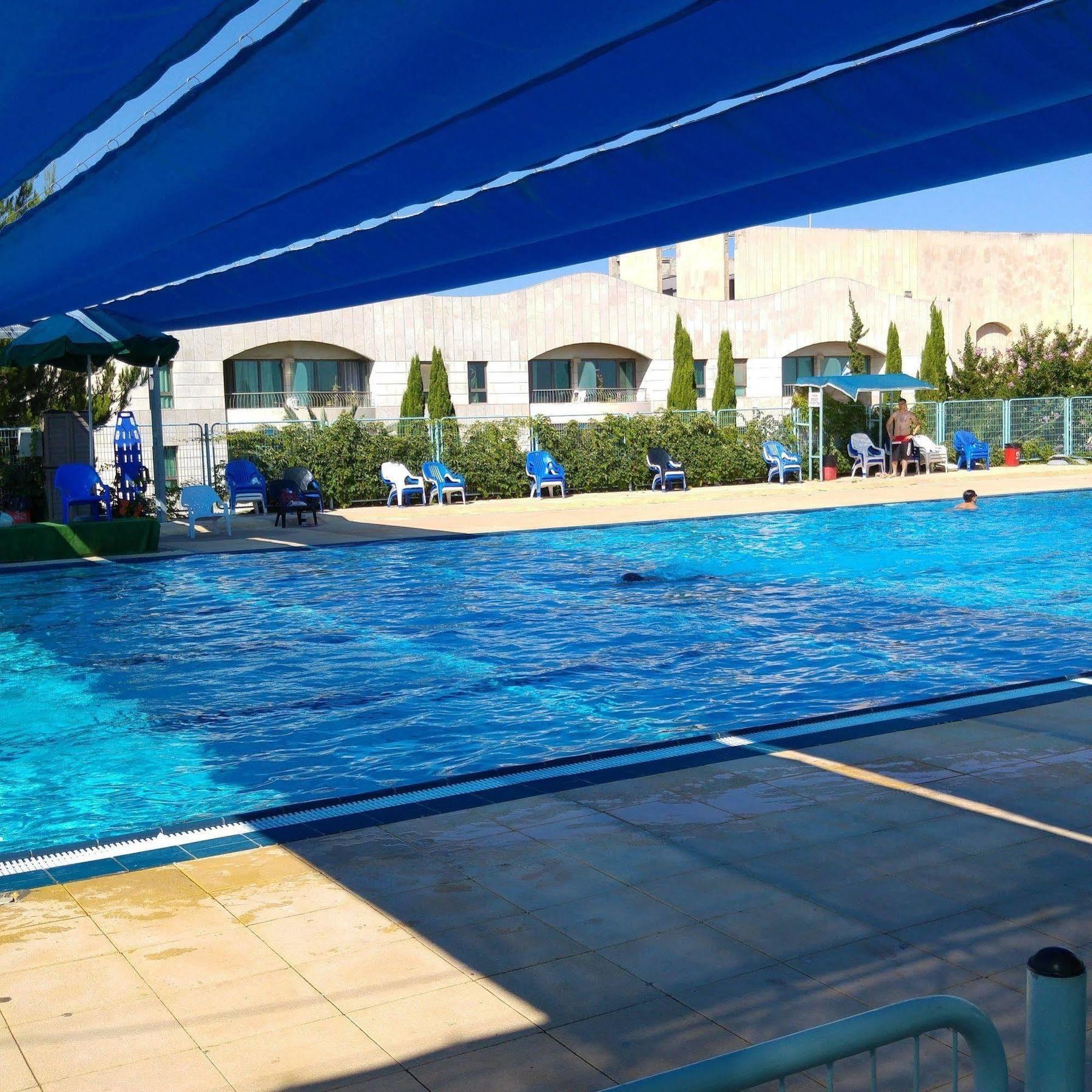 Shoresh Green Hills Family Suites Hotel Bagian luar foto