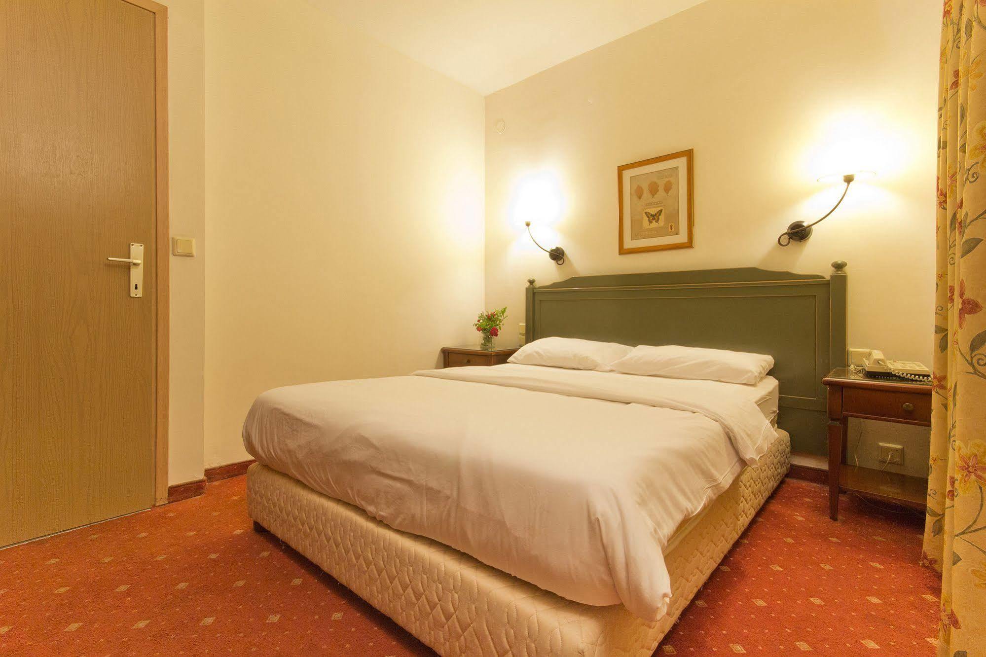 Shoresh Green Hills Family Suites Hotel Bagian luar foto